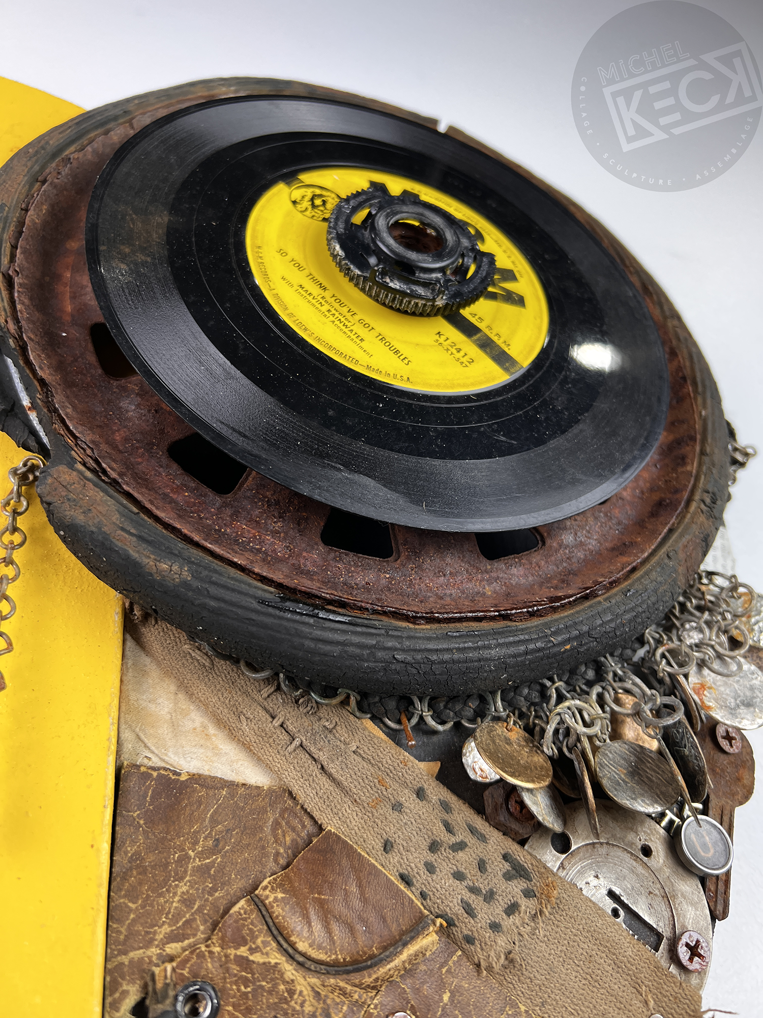 HeARTworks - Artist who makes hearts out of trash/junk